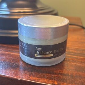 Age Brilliance Neck Cream
